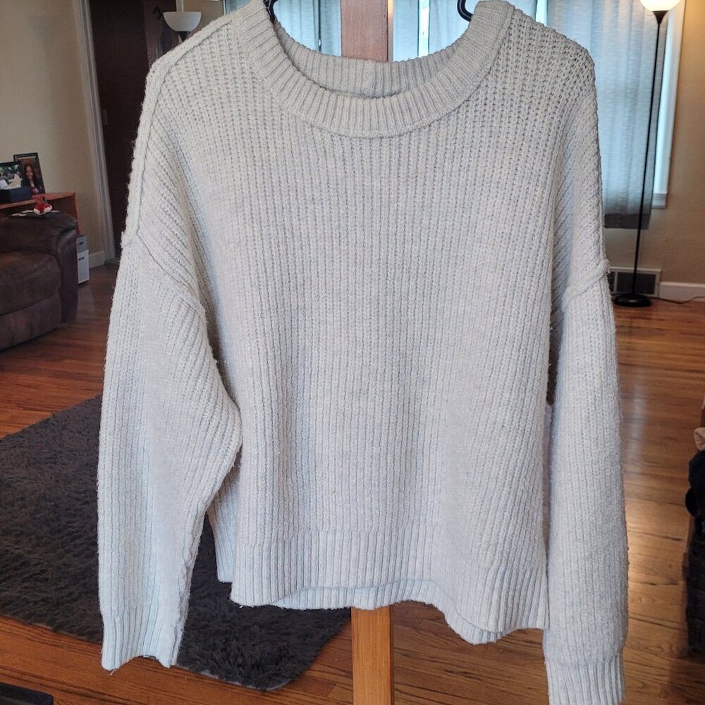 American Eagle Chunky Off White Sweater Large